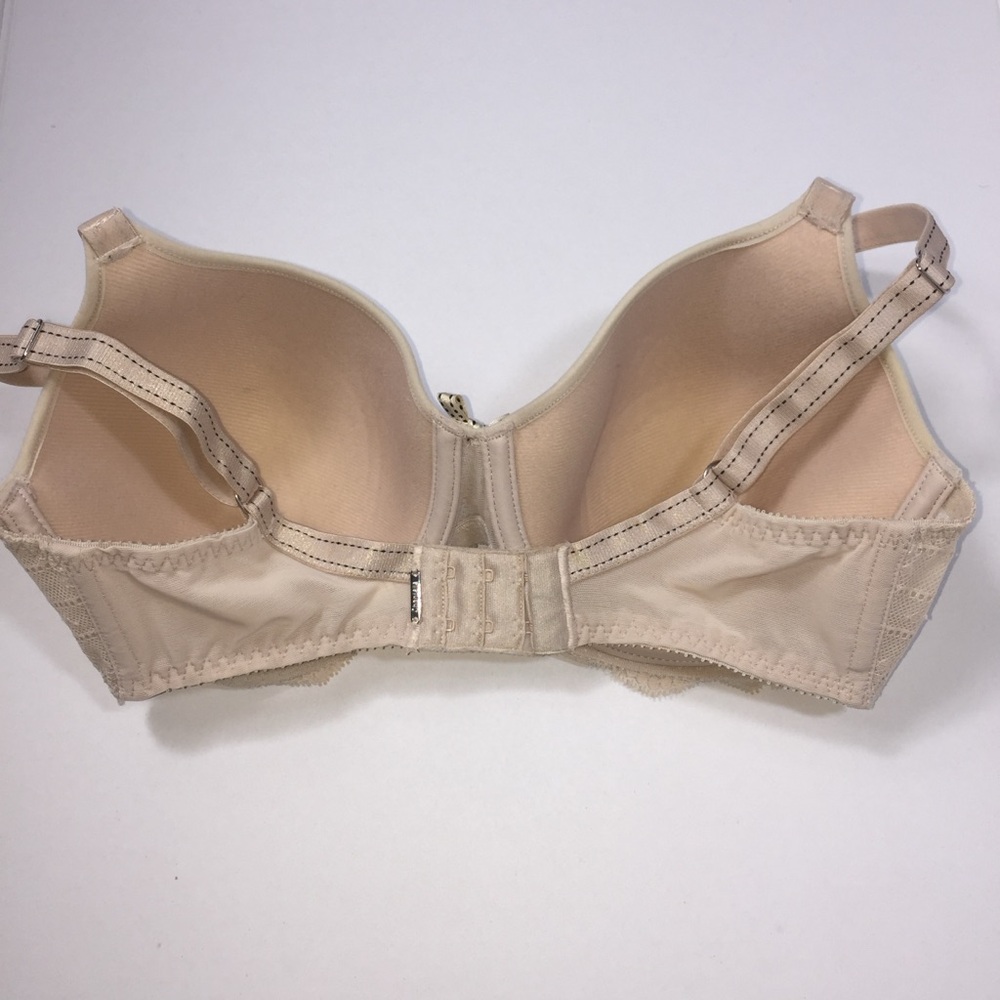 Chantelle Rive Gauche Full Coverage Smooth Bra - Picture 8 of 9